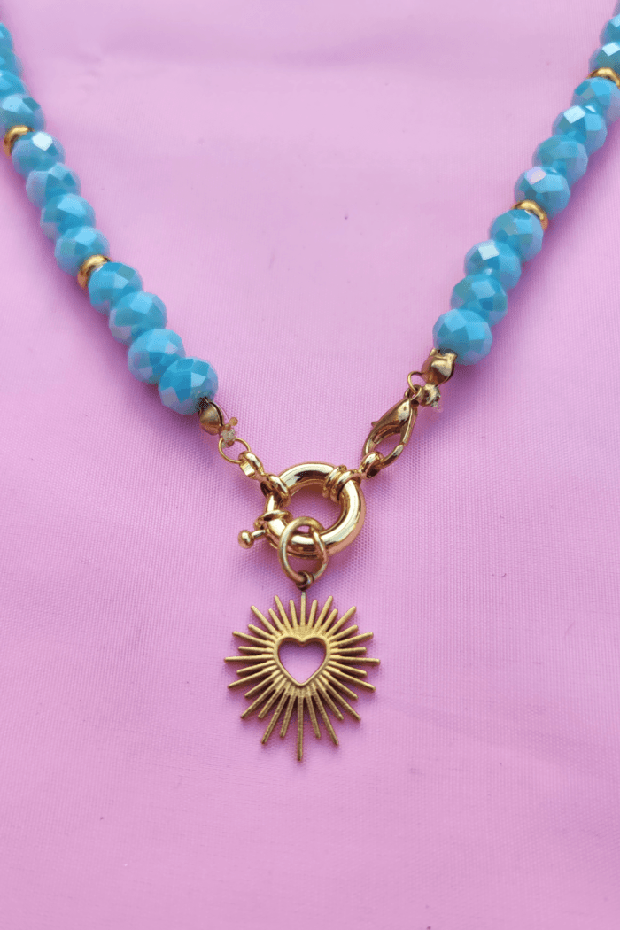 collar de muranos con dije de corazon
