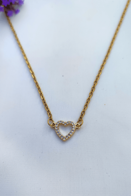 collar con dije con corazon de strass