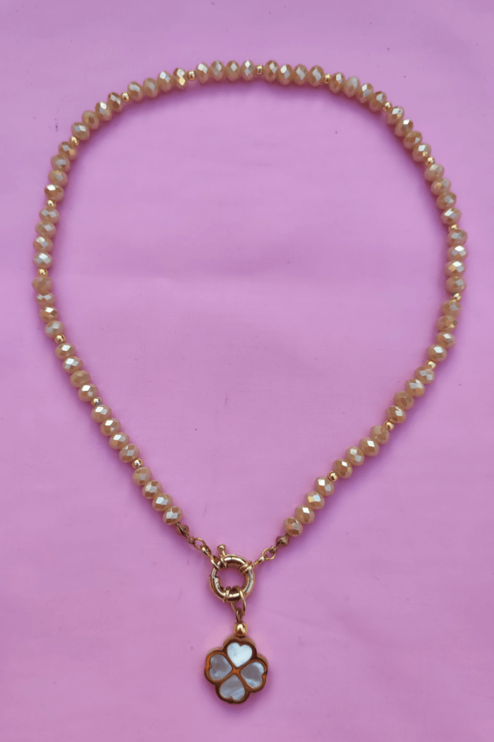 collar de muranos melon con dije trebol