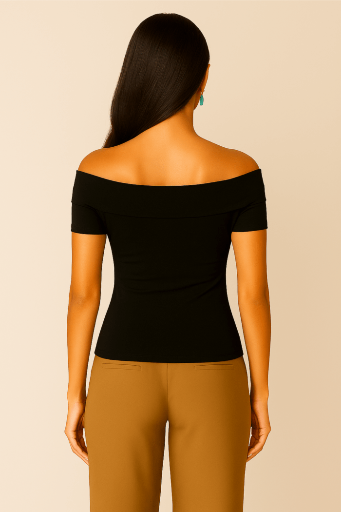 Top negro off shoulder de suplex con pretinas cruzadas y mangas cortas debajo del escote espalda